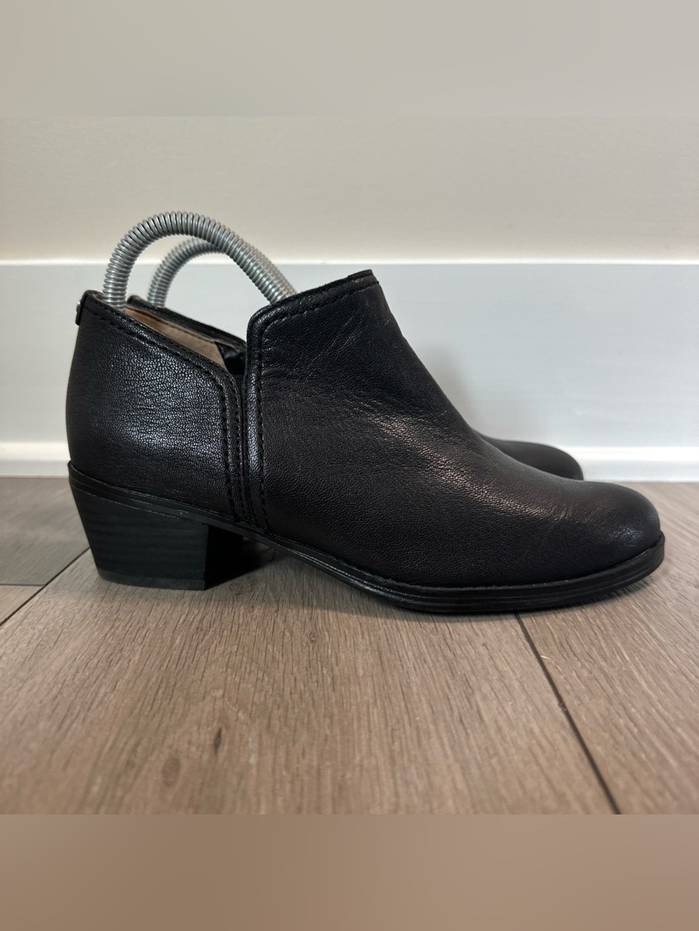 Naturalizer Zarie Womens Size 7.5 W Black Leather Ankle Booties Zip-Up Boots - Picture 8 of 12